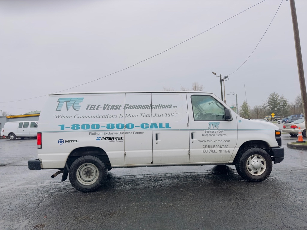 Photo 3 of this FORD ECONOLINE