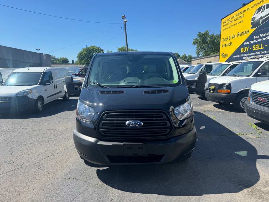 Photo 3 of this FORD TRANSIT
