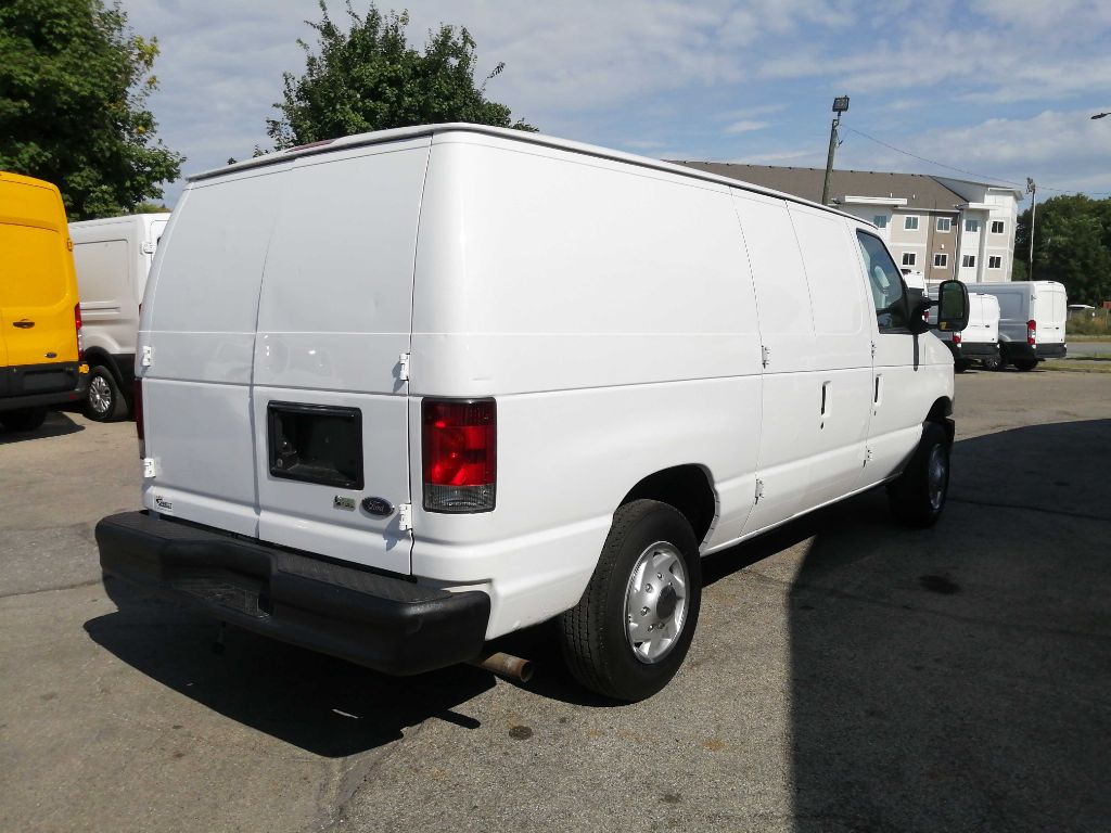 Photo 6 of this FORD ECONOLINE