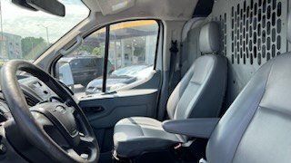 Photo 8 of this FORD TRANSIT