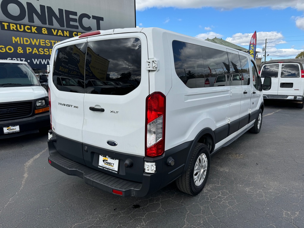 Photo 8 of this FORD TRANSIT