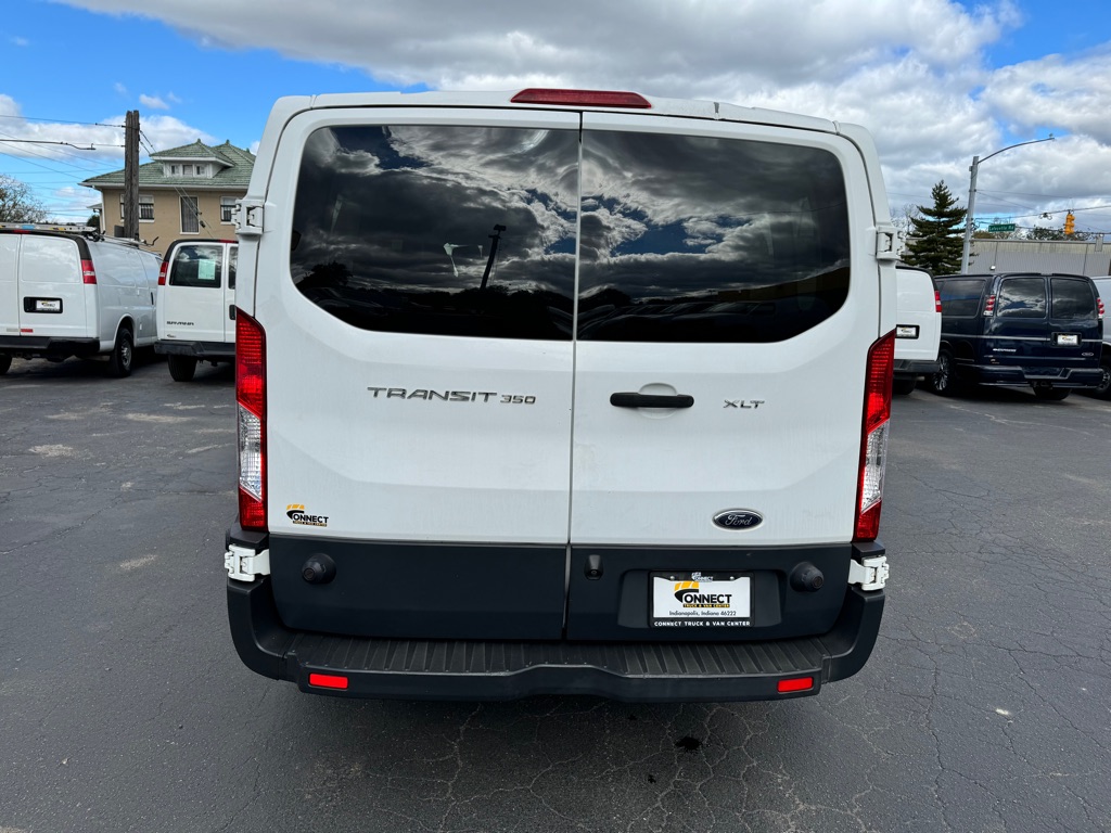 Photo 7 of this FORD TRANSIT