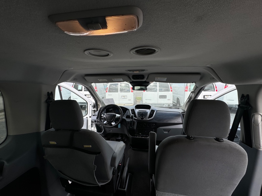 Photo 13 of this FORD TRANSIT
