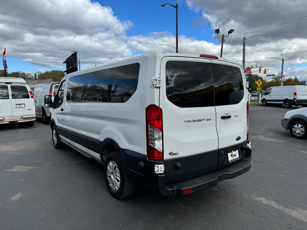 Photo 6 of this FORD TRANSIT