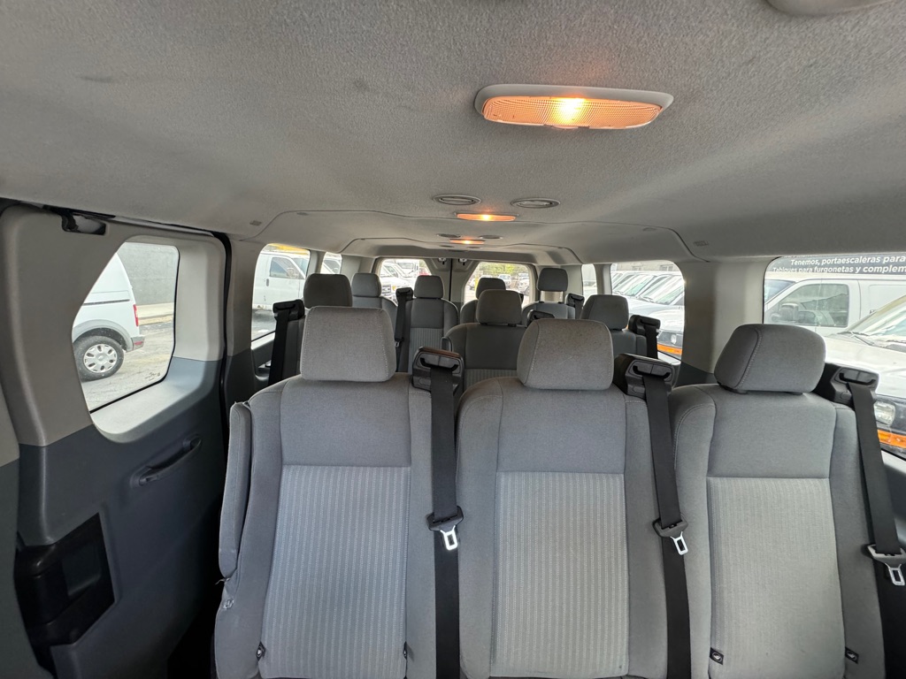 Photo 15 of this FORD TRANSIT