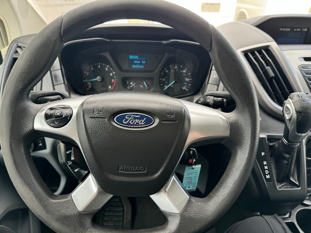 Photo 20 of this FORD TRANSIT