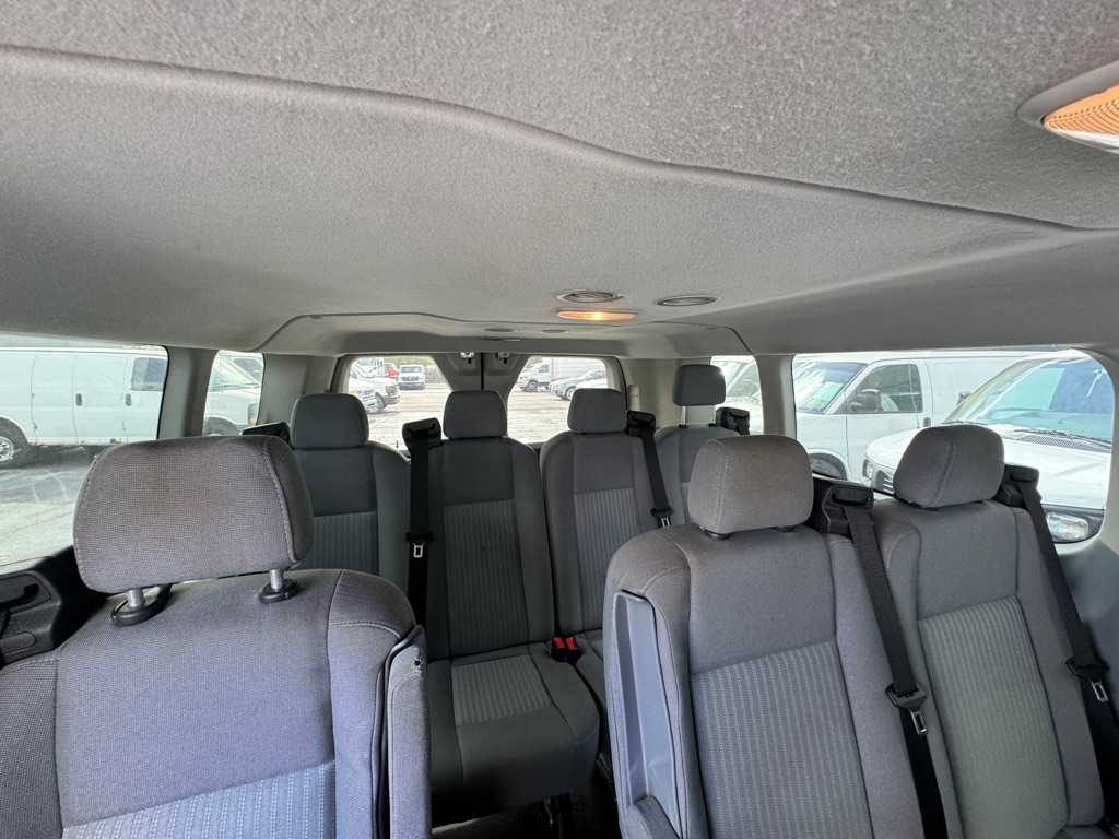 Photo 14 of this FORD TRANSIT