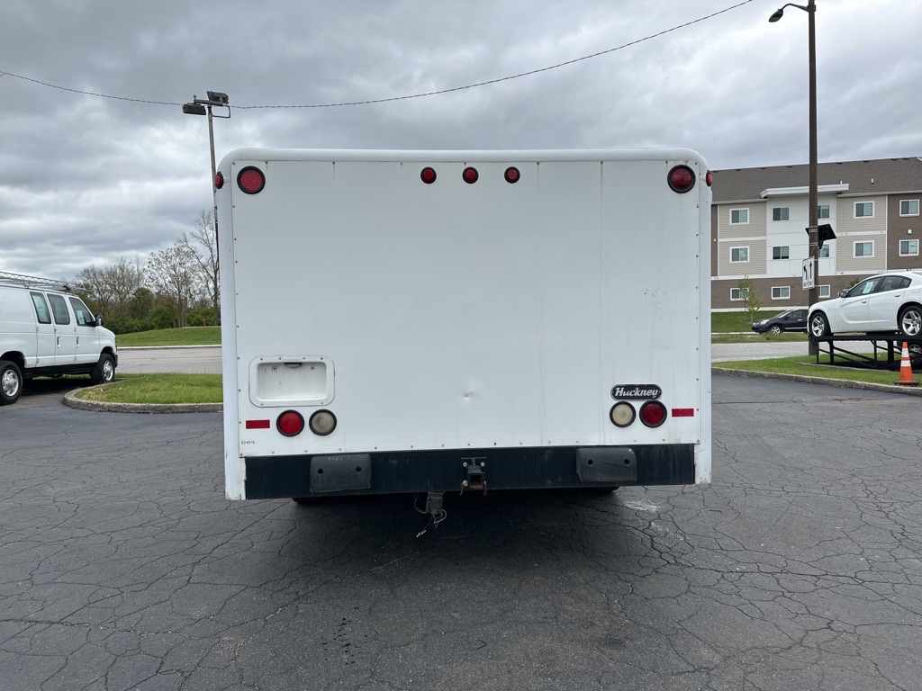Photo 5 of this FORD F550