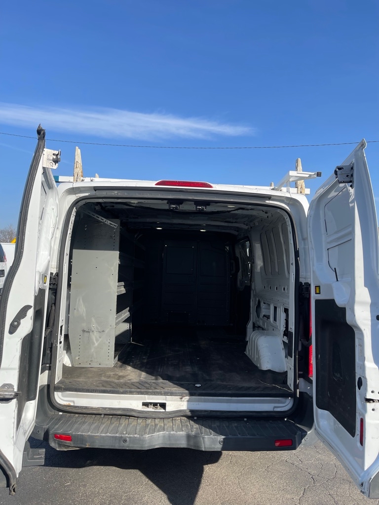 Photo 11 of this FORD TRANSIT