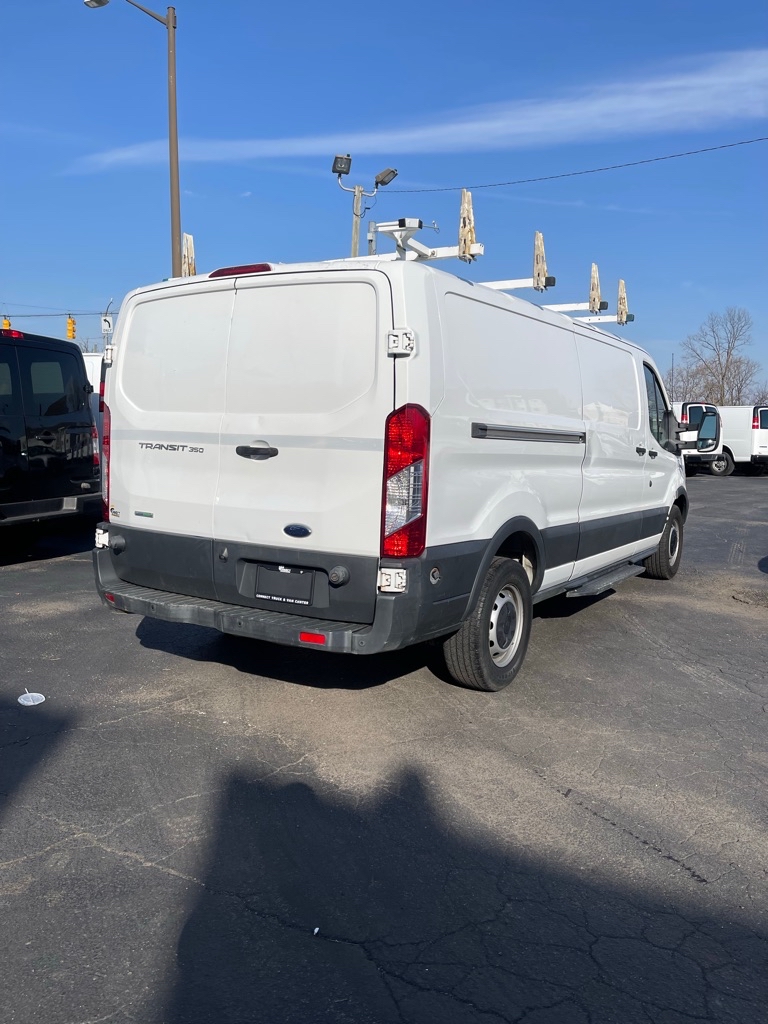 Photo 4 of this FORD TRANSIT