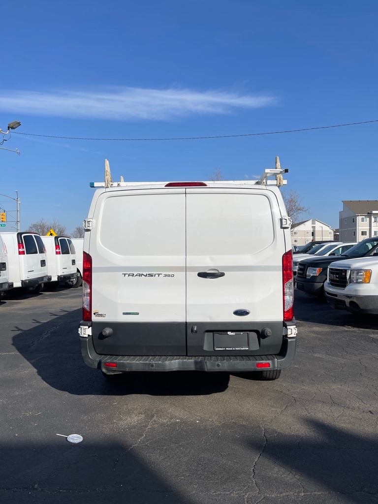 Photo 5 of this FORD TRANSIT