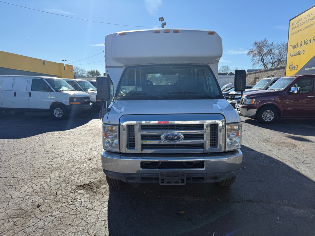 Photo 3 of this FORD ECONOLINE