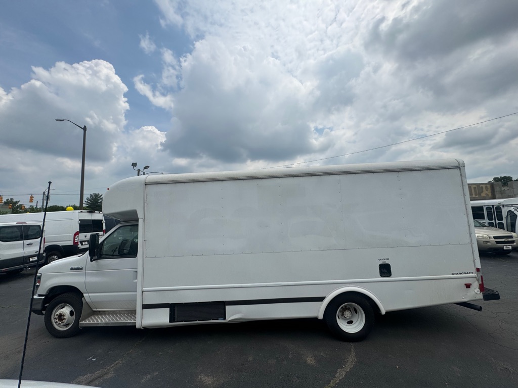 Photo 21 of this FORD ECONOLINE