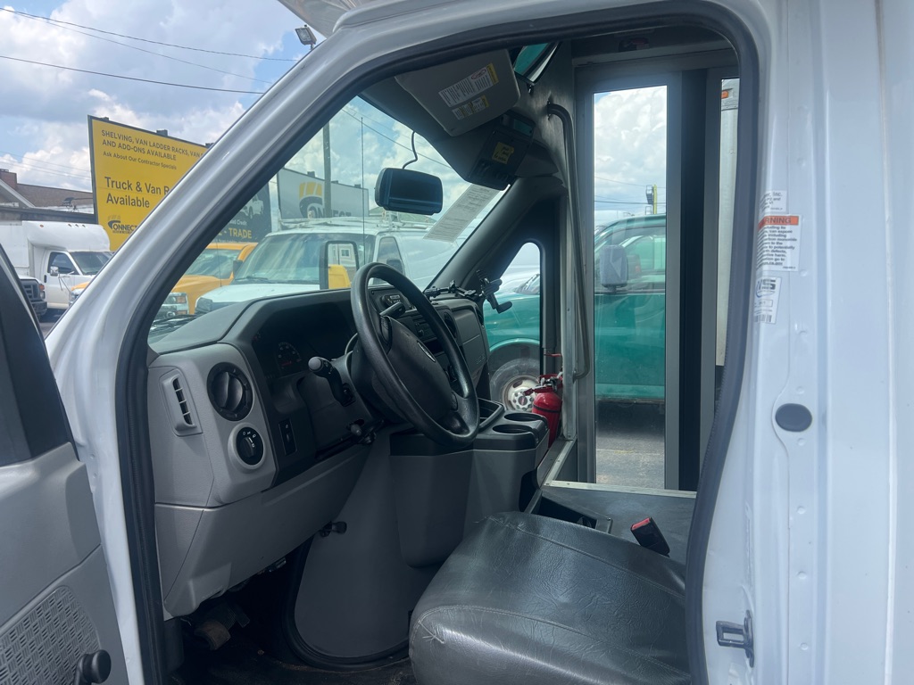 Photo 10 of this FORD ECONOLINE