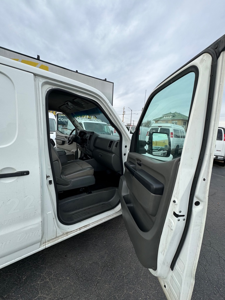 Photo 10 of this NISSAN NV