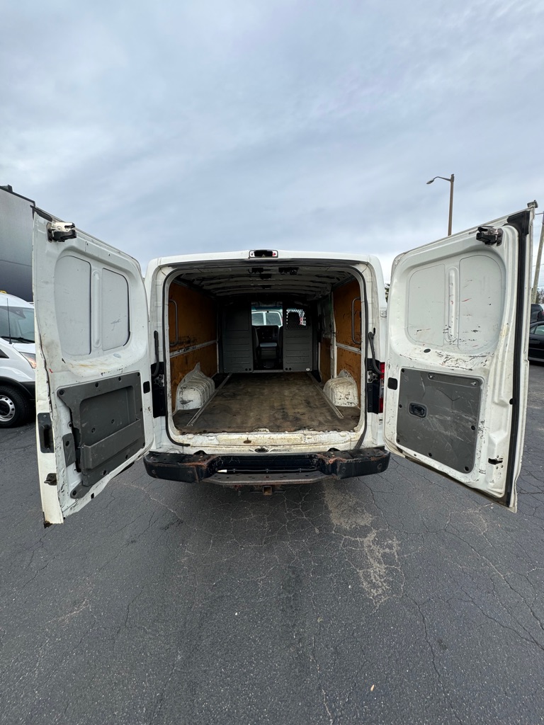 Photo 12 of this NISSAN NV