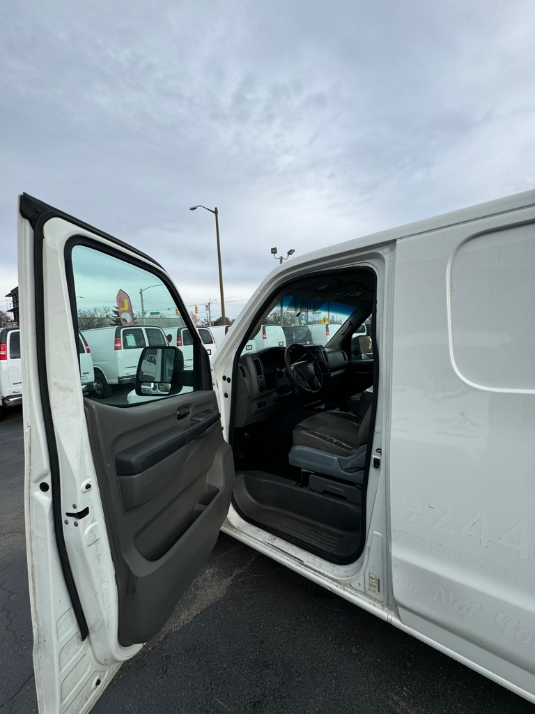 Photo 9 of this NISSAN NV
