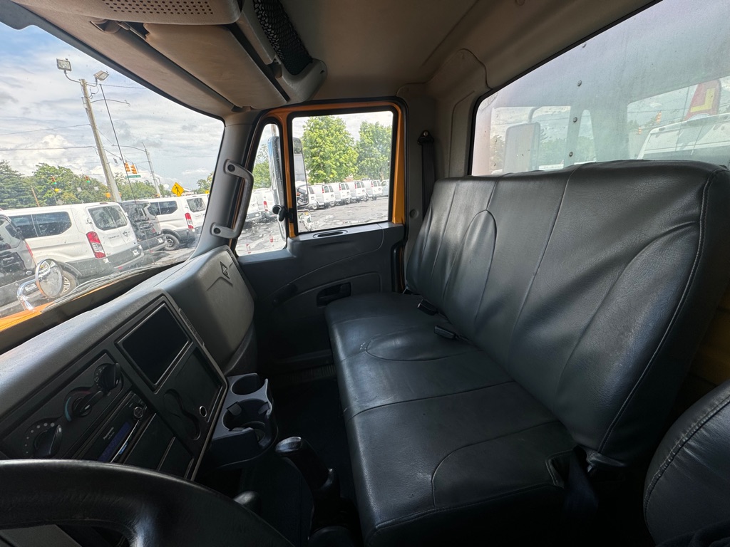 Photo 17 of this INTERNATIONAL 4300