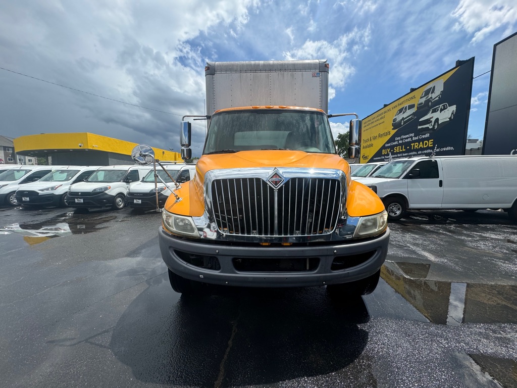 Photo 6 of this INTERNATIONAL 4300