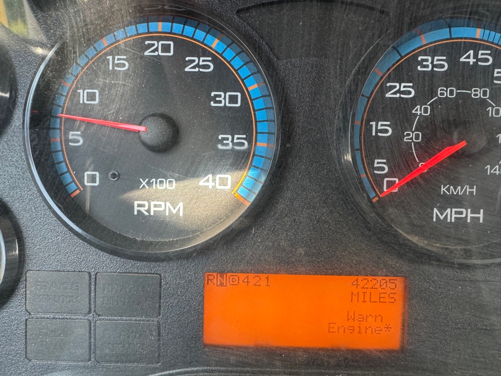 Photo 15 of this INTERNATIONAL 4300