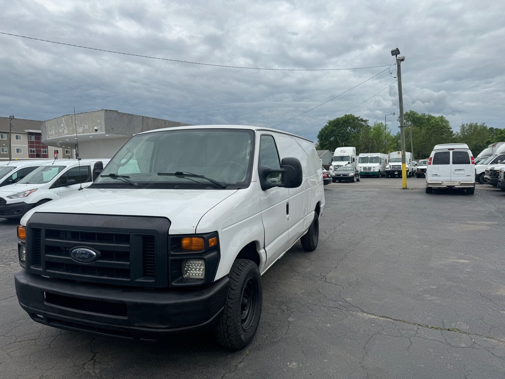 Photo 17 of this FORD ECONOLINE