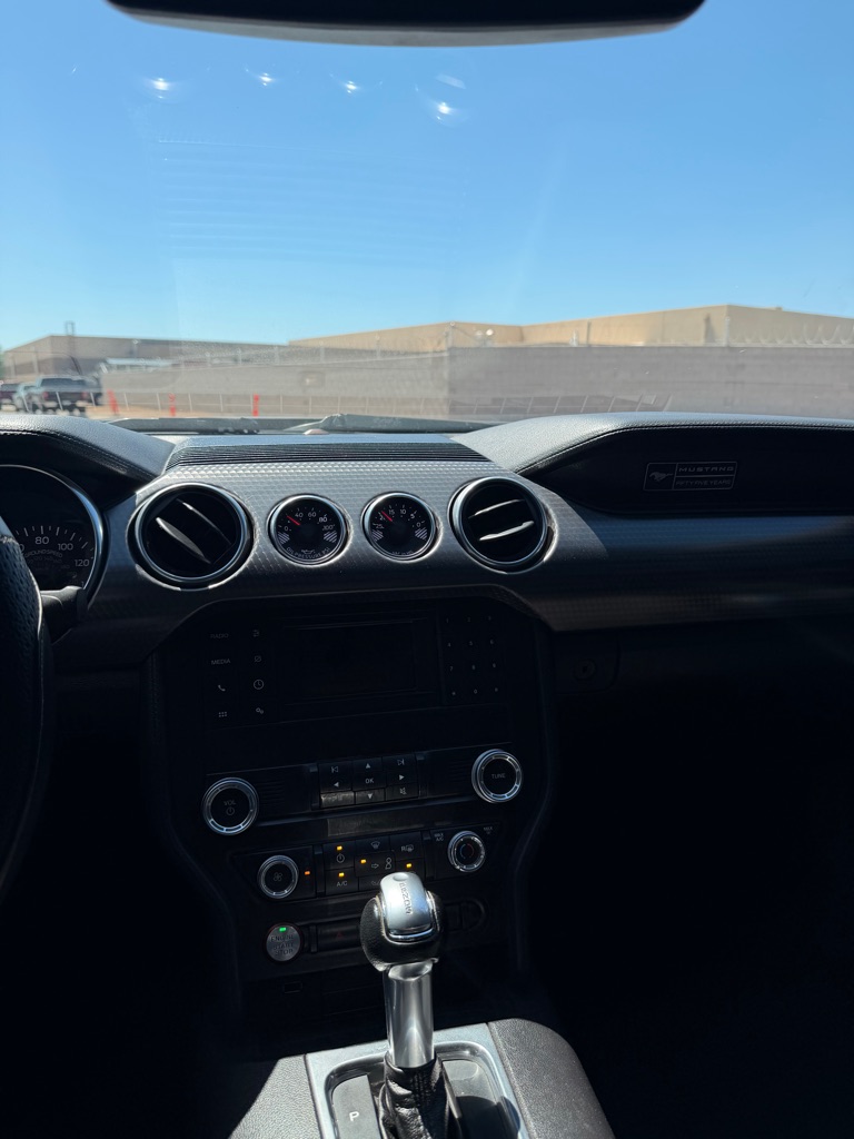 2020 Ford Mustang GT - Photo 8