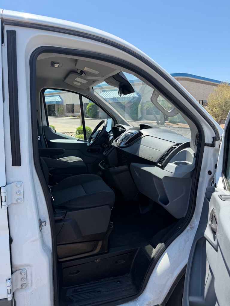 2016 Ford Transit XLT - Photo 10