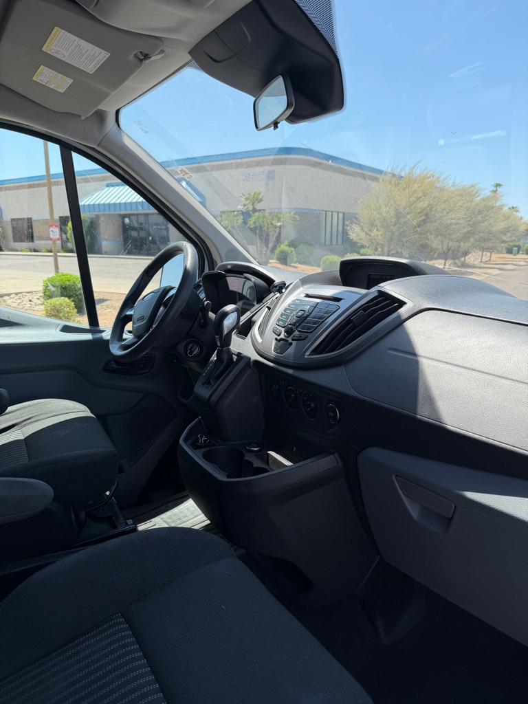 2016 Ford Transit XLT - Photo 11
