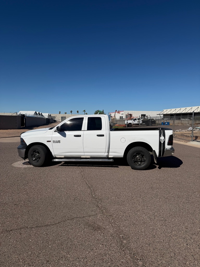 Additional photo of vehicle.