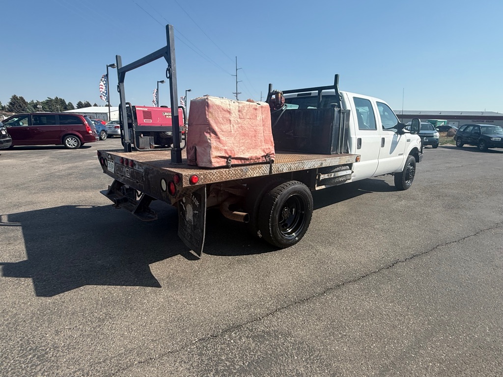 Photo 3 of this FORD CREW F550 4X4