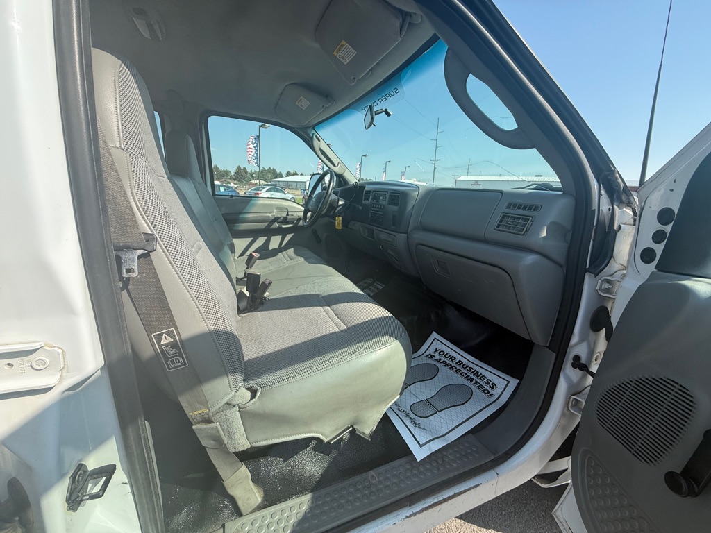 Photo 9 of this FORD CREW F550 4X4