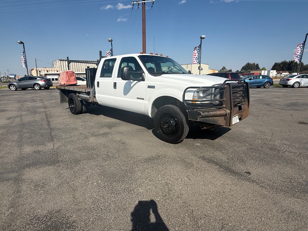 Photo 2 of this FORD CREW F550 4X4