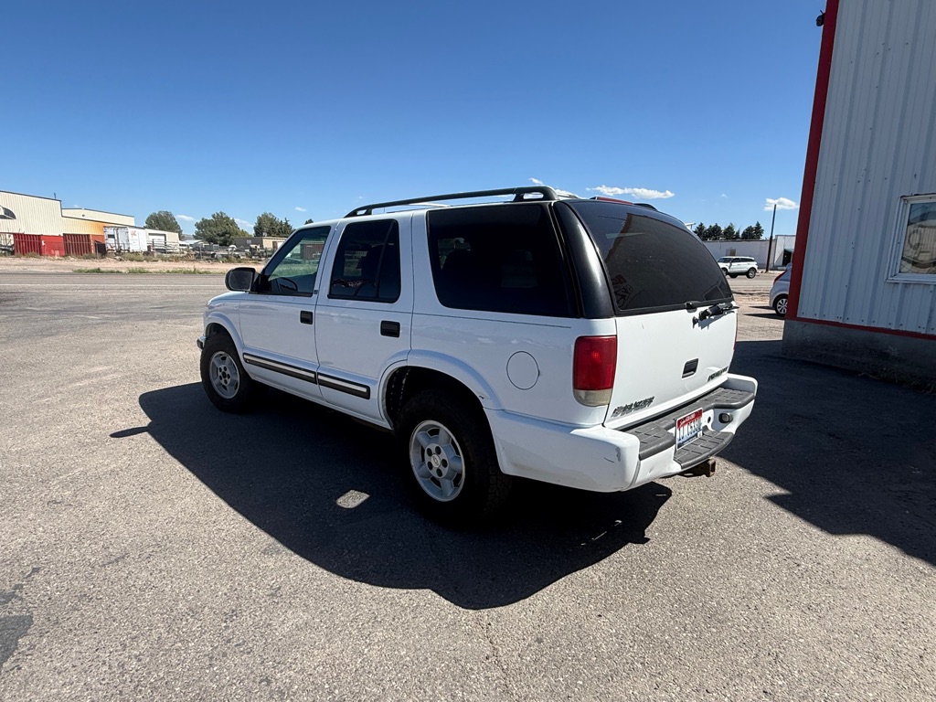 Photo 4 of this CHEVROLET BLAZER 4X4