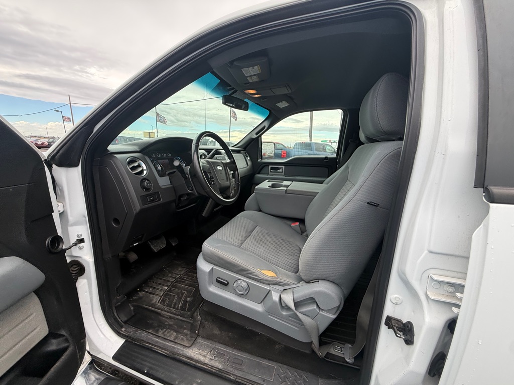 Photo 7 of this FORD CREW F150 XLT