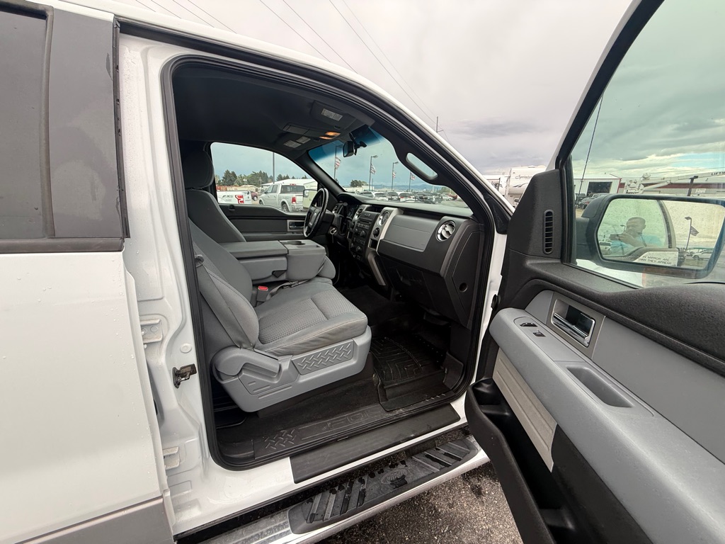 Photo 10 of this FORD CREW F150 XLT