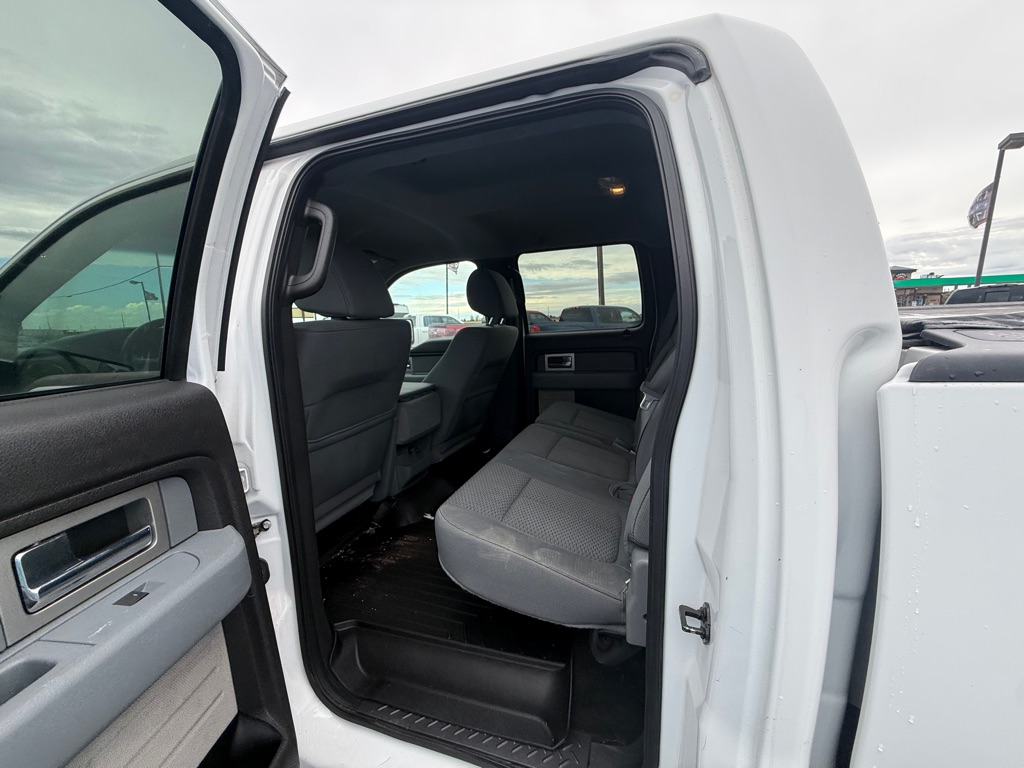 Photo 8 of this FORD CREW F150 XLT