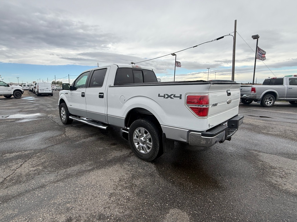 Photo 4 of this FORD CREW F150 XLT