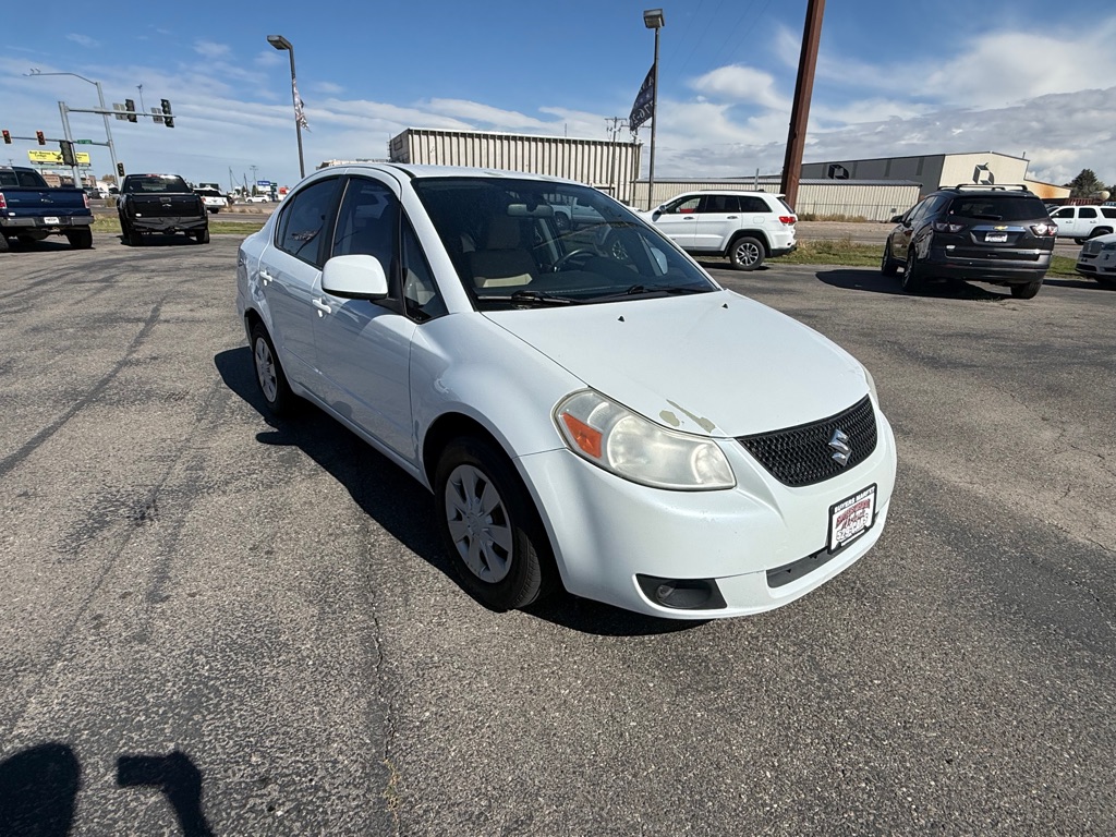 Photo 2 of this SUZUKI SX4 LE