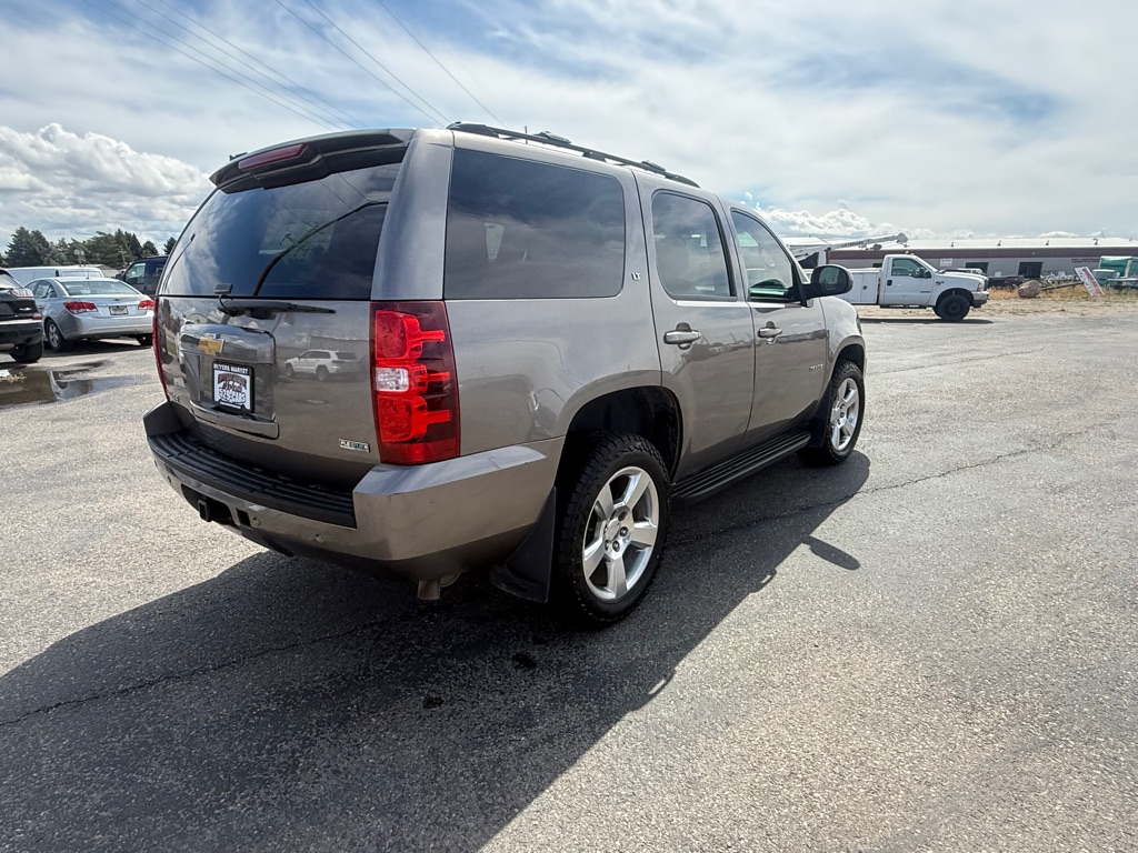 Photo 4 of this CHEVROLET TAHOE LT 4X4
