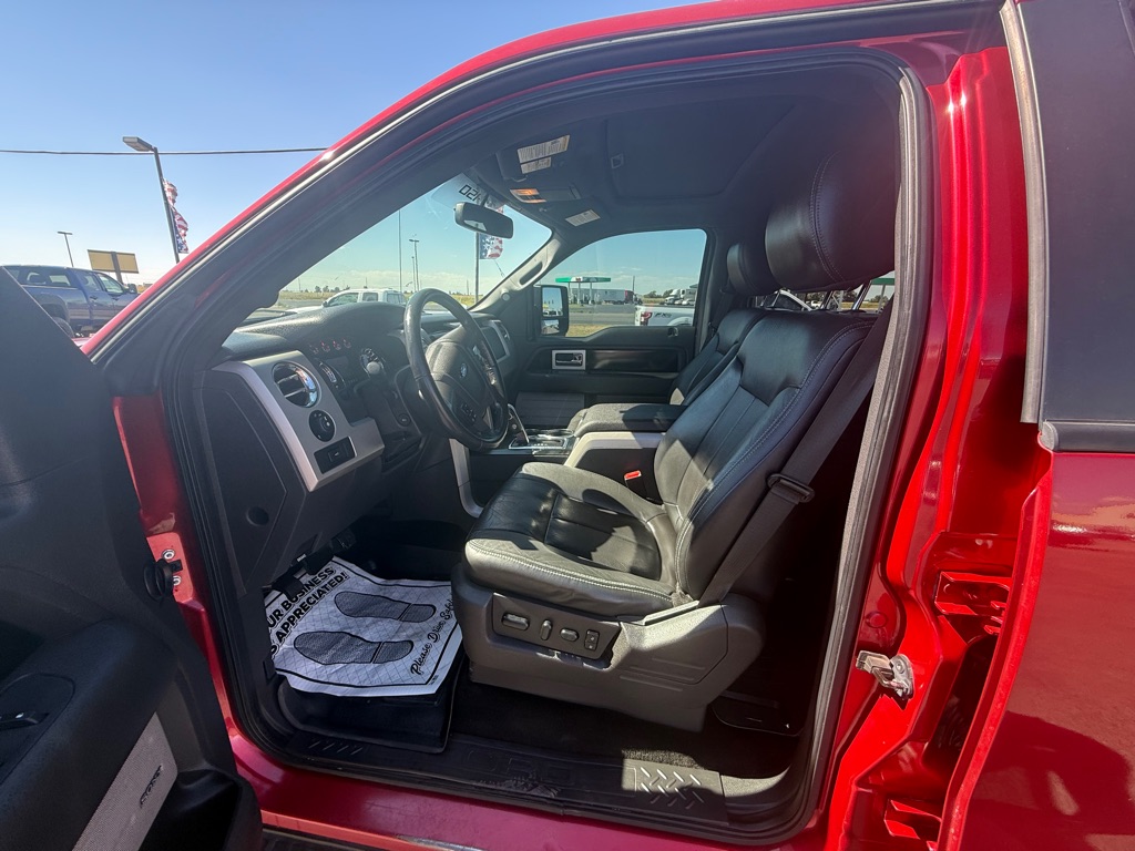 Photo 6 of this FORD CREW F150 FX4