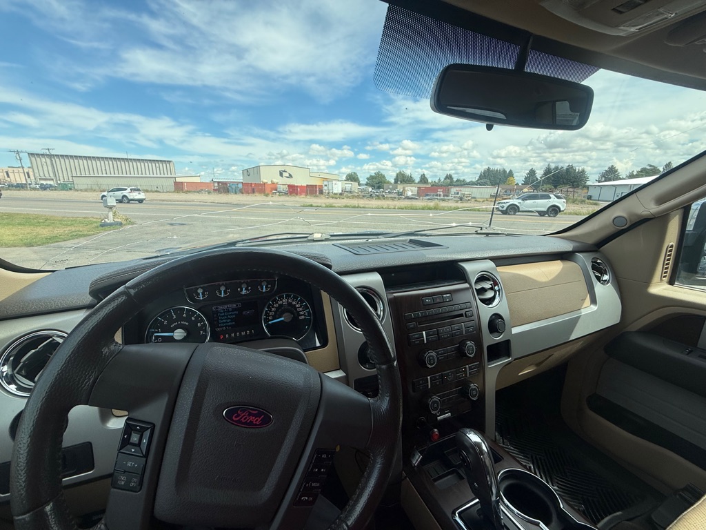 Photo 11 of this FORD X-CAB F150 LARIAT