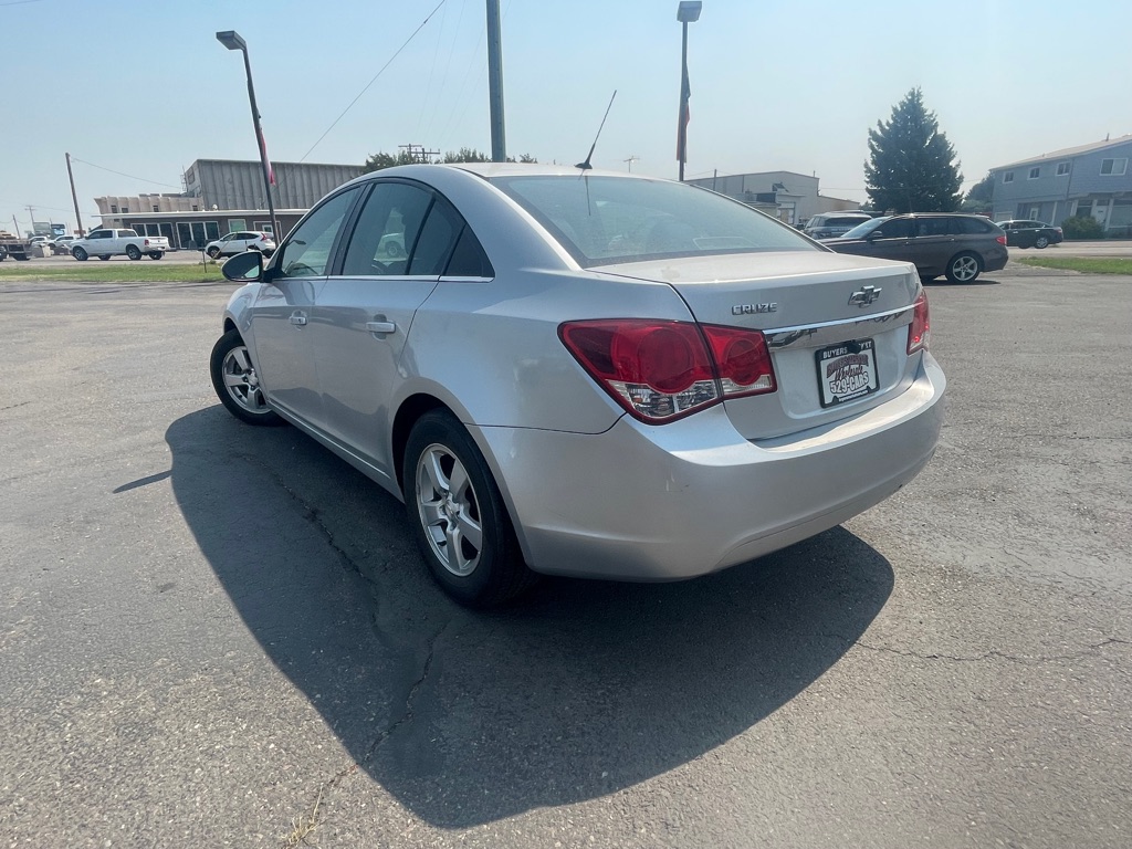 Photo 3 of this CHEVROLET CRUZE