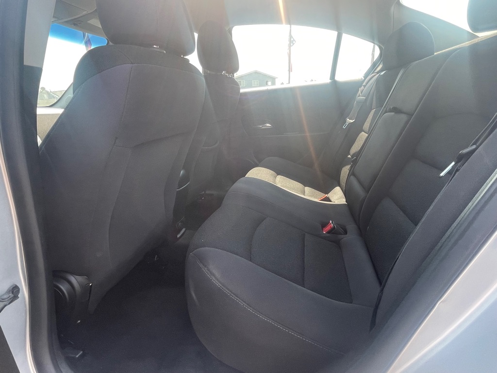 Photo 8 of this CHEVROLET CRUZE