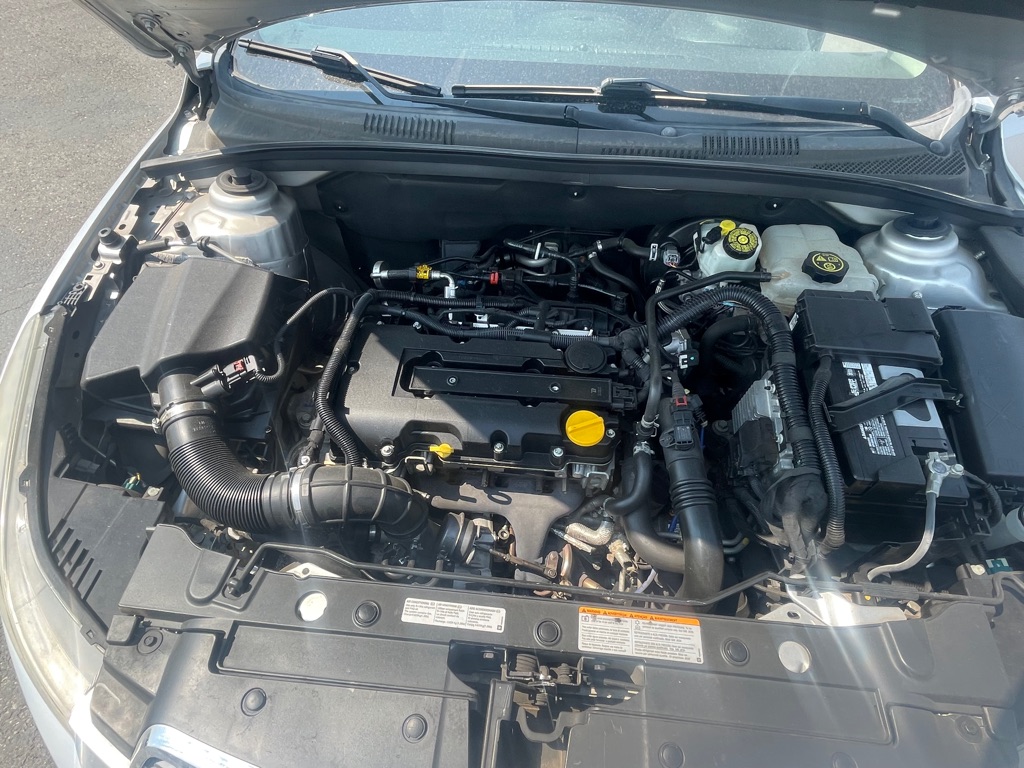 Photo 16 of this CHEVROLET CRUZE
