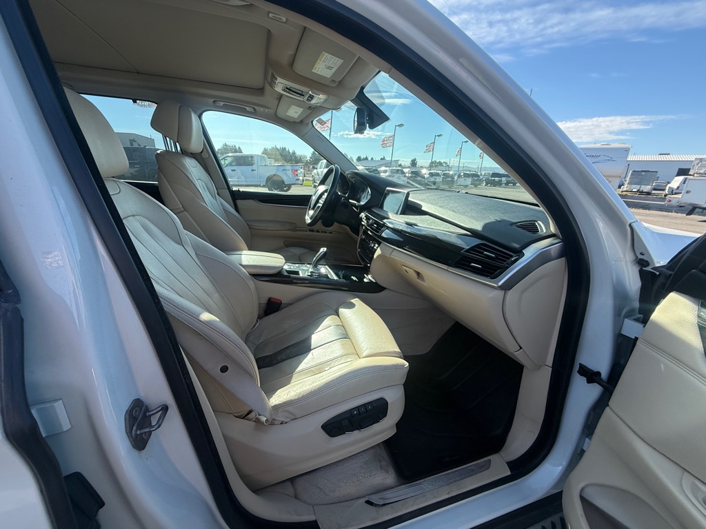 Photo 9 of this BMW X5 AWD