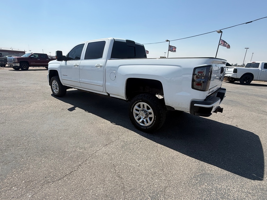 Photo 4 of this CHEVROLET CREW SILVERADO 2500