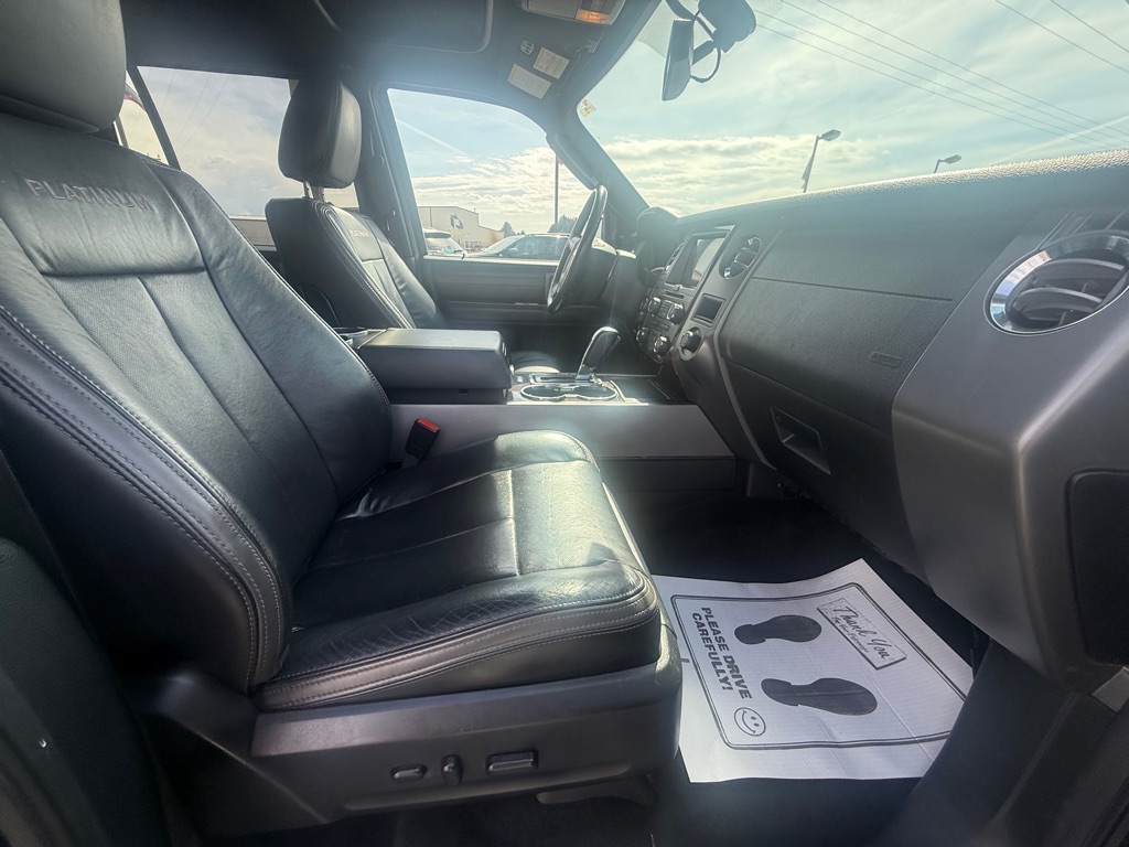 Photo 8 of this FORD PLATINUM EXPEDITION EL