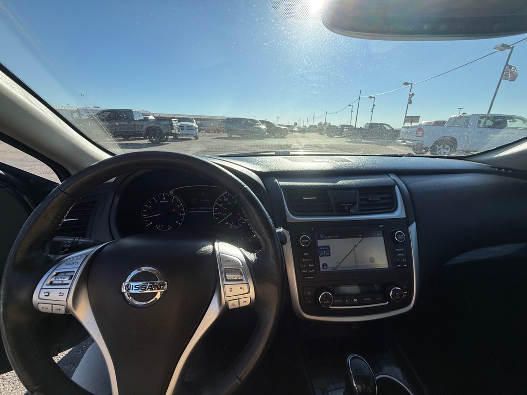 Photo 11 of this NISSAN ALTIMA