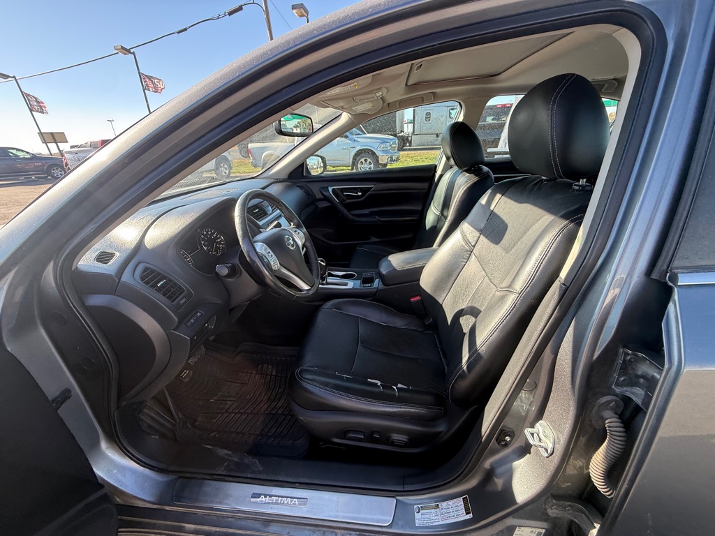 Photo 7 of this NISSAN ALTIMA
