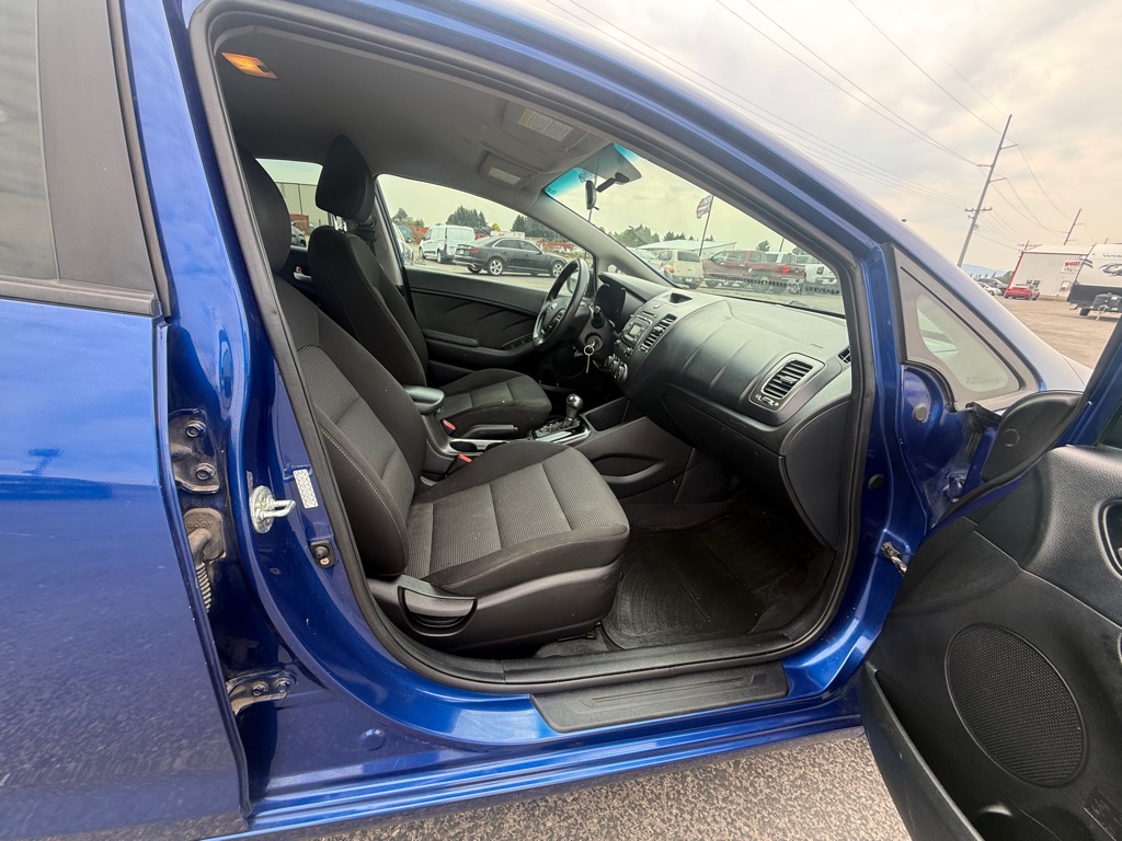 Photo 8 of this KIA FORTE